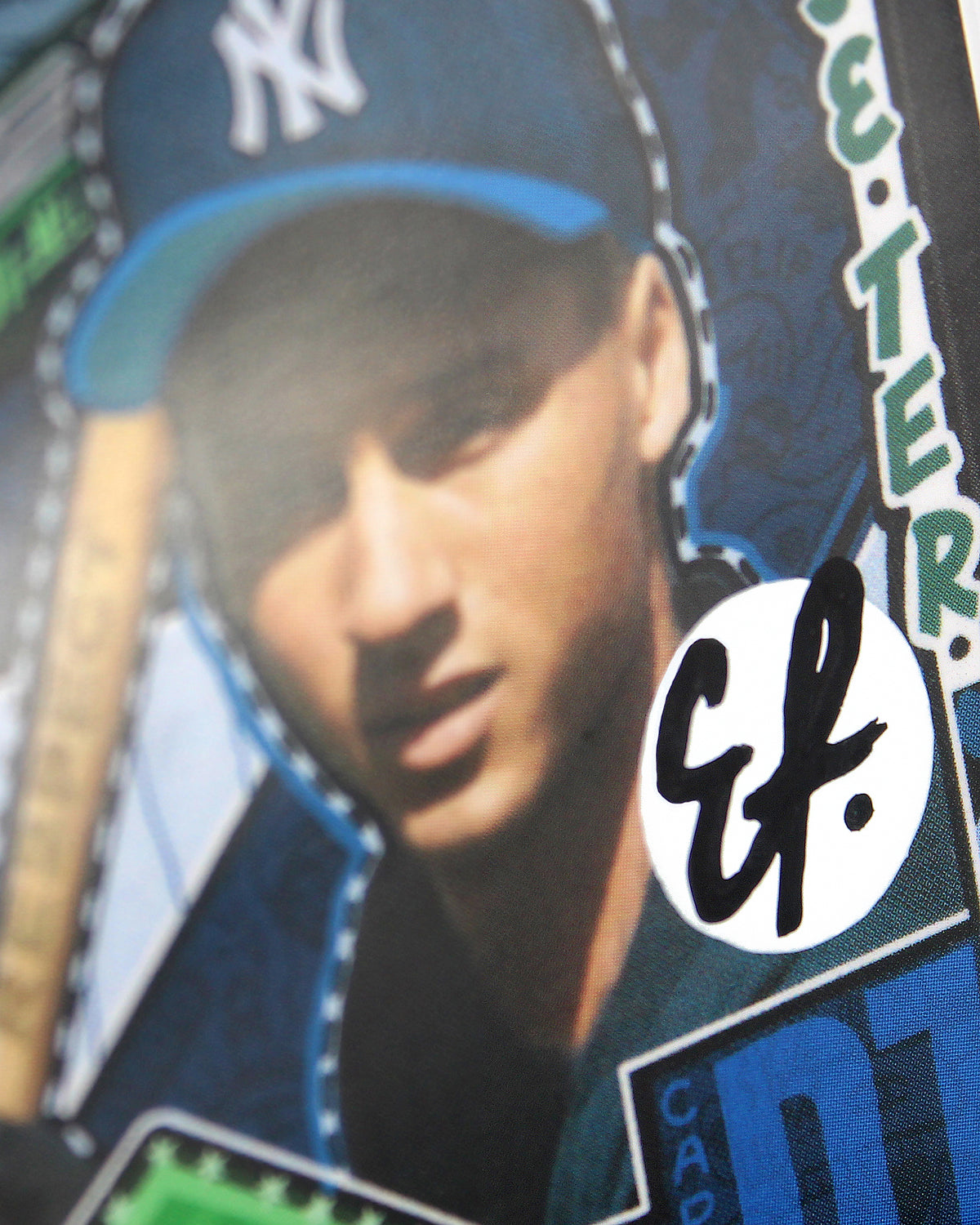 Derek Jeter (White Dot with Black Signature /100)
